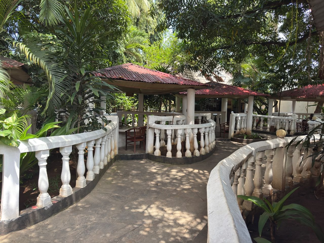 Rooms and serviced apartments at Sunpark Hotel Malindi